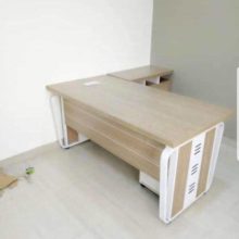 Table Bureautique en bois 1m60 blanc.