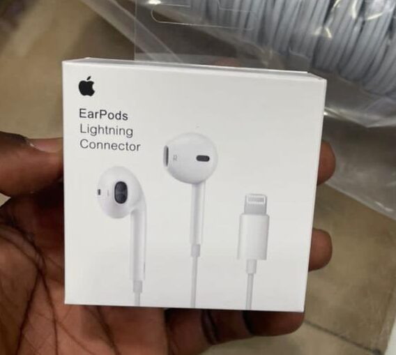 Ear Pod lightning connect with cable